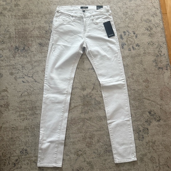 True Religion Rocco Relaxed Skinny Jeans White 28 – NEW With Tags – $159 Retail
